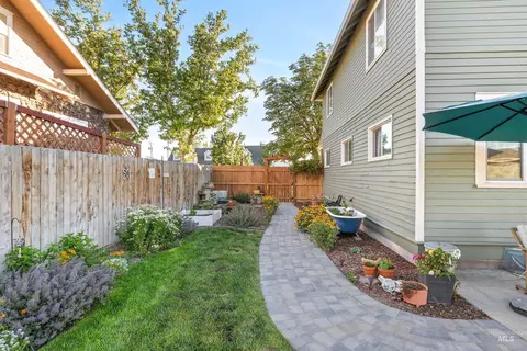 Exterior - 226 9th Ave N, Buhl, ID 83316 photo 4 of 14