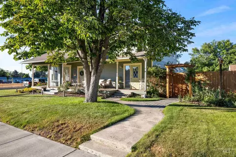 Exterior - 226 9th Ave N, Buhl, ID 83316 photo 13 of 14