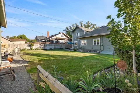 Exterior - 226 9th Ave N, Buhl, ID 83316 photo 7 of 14