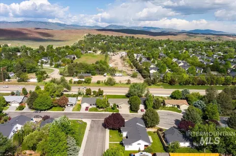 2687 E Alpomado St, Eagle, ID 83616 photo 37