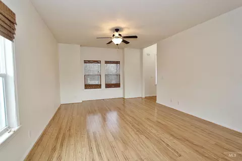Living - 689 Triumph Dr, Middleton, ID 83644 photo 3 of 5