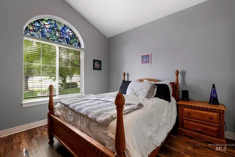 Bedroom - 467 Wildrose Loop, Twin Falls, ID 83301 photo 1 of 5