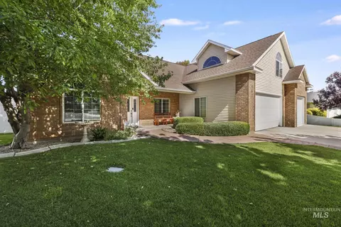 Exterior - 467 Wildrose Loop, Twin Falls, ID 83301 photo 4 of 12