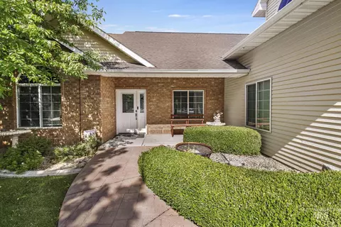 Exterior - 467 Wildrose Loop, Twin Falls, ID 83301 photo 5 of 12