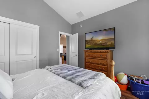 Bedroom - 467 Wildrose Loop, Twin Falls, ID 83301 photo 2 of 5