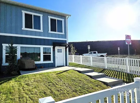 1215 Edington Ave, Moscow, ID 83843