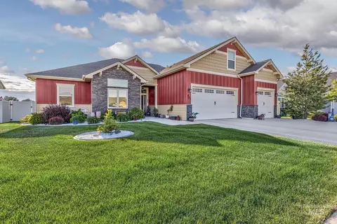420 Poppy St, Fruitland, ID 83619