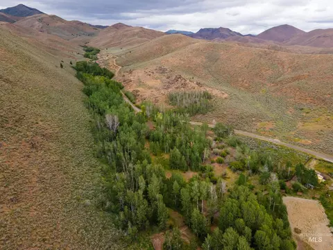135 Bullion Gulch Rd, Hailey, ID 83333