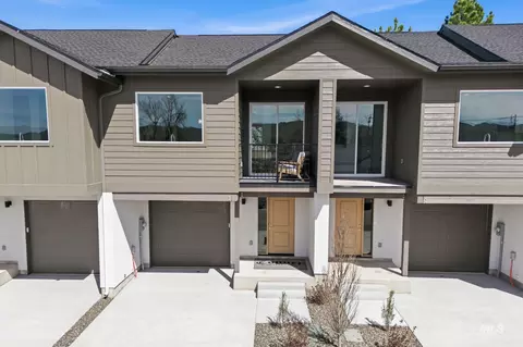 514 Diamond Ln, Emmett, ID 83617