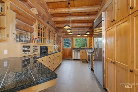 Kitchen - 246 Timberline Rd, Hailey, ID 83333 photo 2 of 3