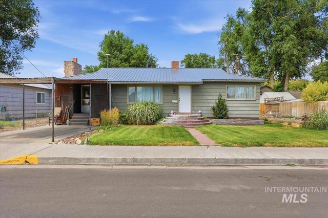 1060 F St W, Vale, OR 97918