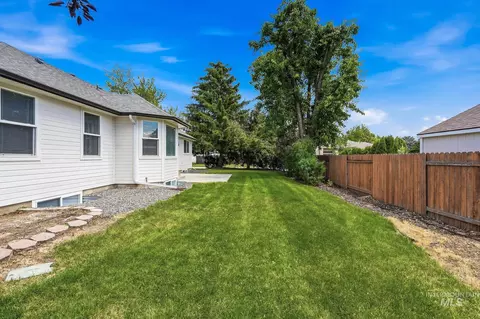 Exterior - 2247 E Gleneagle Dr, Eagle, ID 83616 photo 10 of 10