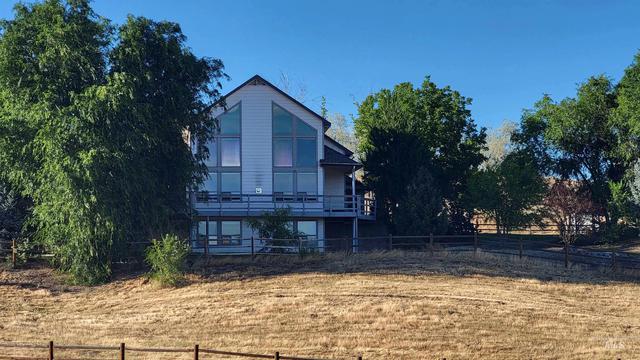 24440 Sparrow Ln, Middleton, ID 83644