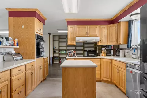Kitchen - 18338 Pride Ln, Caldwell, ID 83607 photo 2 of 3