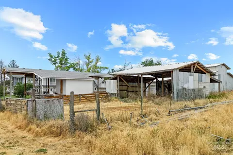 Exterior - 18338 Pride Ln, Caldwell, ID 83607 photo 7 of 12