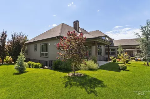 Exterior - 6810 N Winward Ave, Eagle, ID 83616 photo 7 of 14