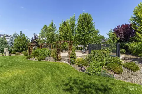 Exterior - 6810 N Winward Ave, Eagle, ID 83616 photo 13 of 14