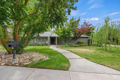 Exterior - 2333 Table Rock Rd, Boise, ID 83712 photo 2 of 11