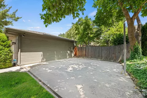 Exterior - 2333 Table Rock Rd, Boise, ID 83712 photo 5 of 11