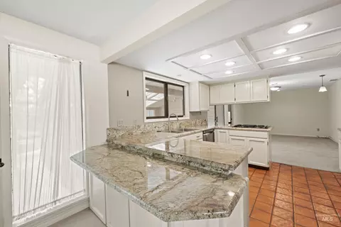 Kitchen - 2333 Table Rock Rd, Boise, ID 83712 photo 2 of 6