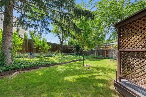 Exterior - 2333 Table Rock Rd, Boise, ID 83712 photo 10 of 11