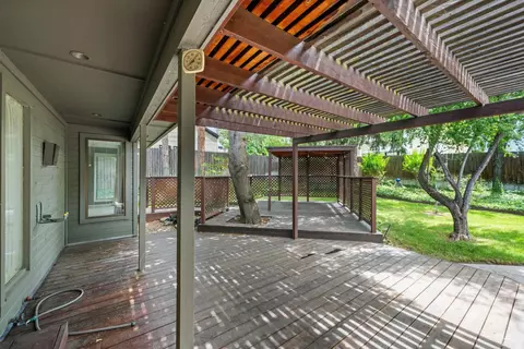 Exterior - 2333 Table Rock Rd, Boise, ID 83712 photo 7 of 11