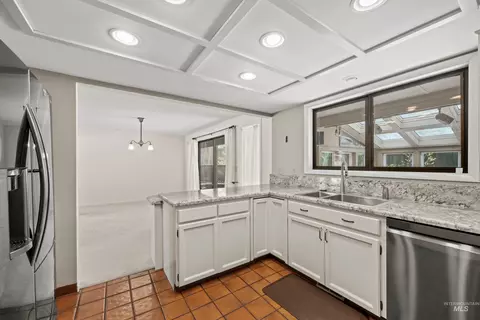 Kitchen - 2333 Table Rock Rd, Boise, ID 83712 photo 3 of 6