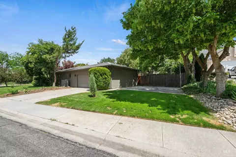 Exterior - 2333 Table Rock Rd, Boise, ID 83712 photo 4 of 11