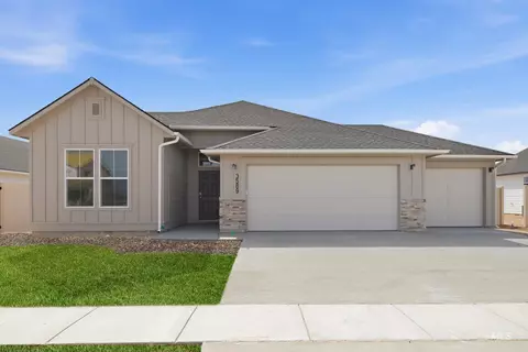 3849 E White Plains St, Nampa, ID 83686