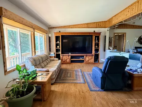 35322 River Rd, Lenore, ID 83541 photo 5