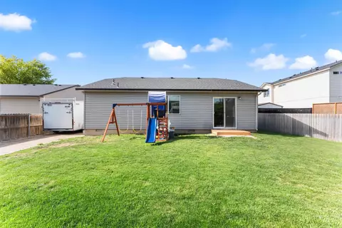 Exterior - 698 E Great Bear St, Kuna, ID 83634 photo 9 of 12