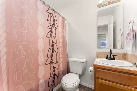 Bath - 698 E Great Bear St, Kuna, ID 83634 photo 2 of 2