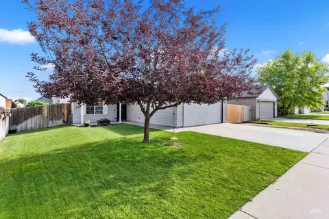 Exterior - 698 E Great Bear St, Kuna, ID 83634 photo 6 of 12
