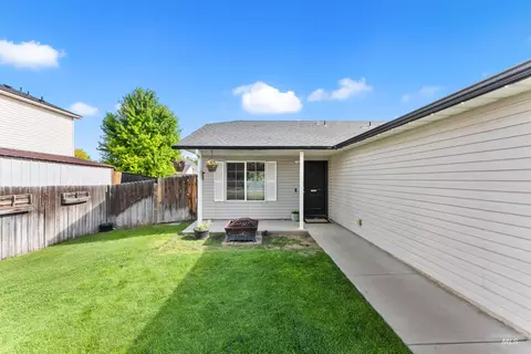 Exterior - 698 E Great Bear St, Kuna, ID 83634 photo 4 of 12