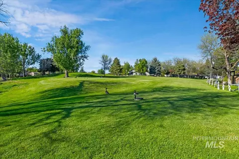 706 N Harvey Ln, Eagle, ID 83616 photo 40
