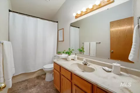 706 N Harvey Ln, Eagle, ID 83616 photo 31