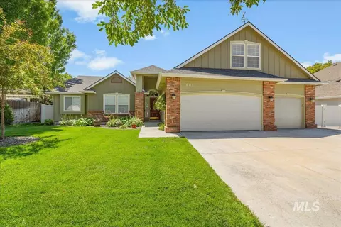 2685 E Green Canyon Dr, Meridian, ID 83642