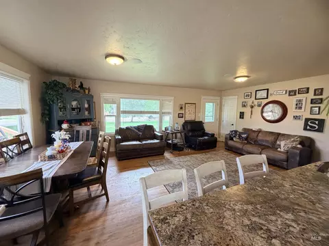 400 W Beacon Light Rd, Eagle, ID 83616 photo 22