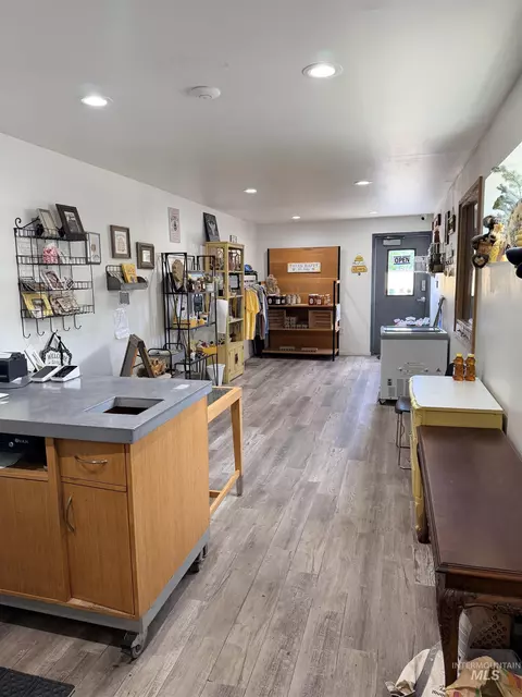 400 W Beacon Light Rd, Eagle, ID 83616 photo 16