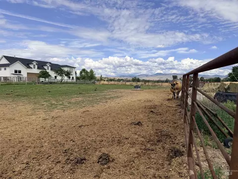 400 W Beacon Light Rd, Eagle, ID 83616 photo 10