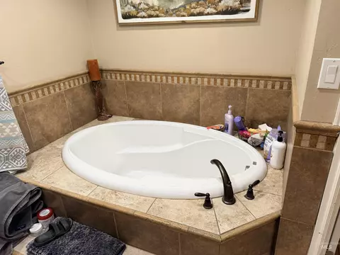 400 W Beacon Light Rd, Eagle, ID 83616 photo 25