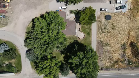 400 W Beacon Light Rd, Eagle, ID 83616 photo 4