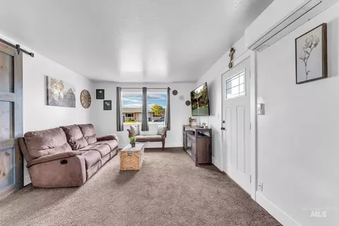 755 E 20th Ave, Jerome, ID 83338 photo 10