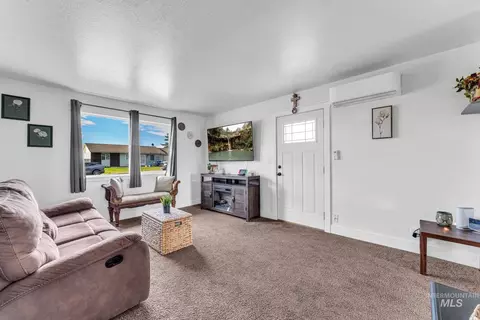 755 E 20th Ave, Jerome, ID 83338 photo 9