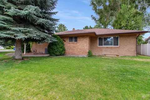 1968 Falls Ave E, Twin Falls, ID 83301 photo 1