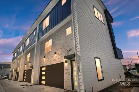 512 N Lucy Ln, Nampa, ID 83687