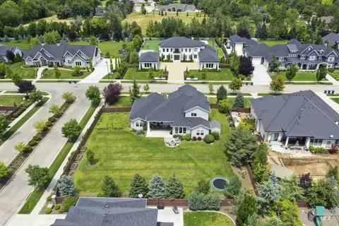 View/Area - 4153 W Sugarberry St, Eagle, ID 83616 photo 1 of 4