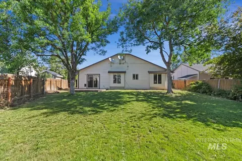 Exterior - 1681 E Laurelwood, Eagle, ID 83616 photo 6 of 8