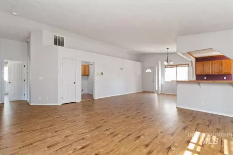 Living - 1681 E Laurelwood, Eagle, ID 83616 photo 3 of 8