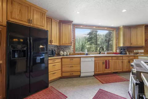 224 E Hoalst, Pine, ID 83647 photo 9